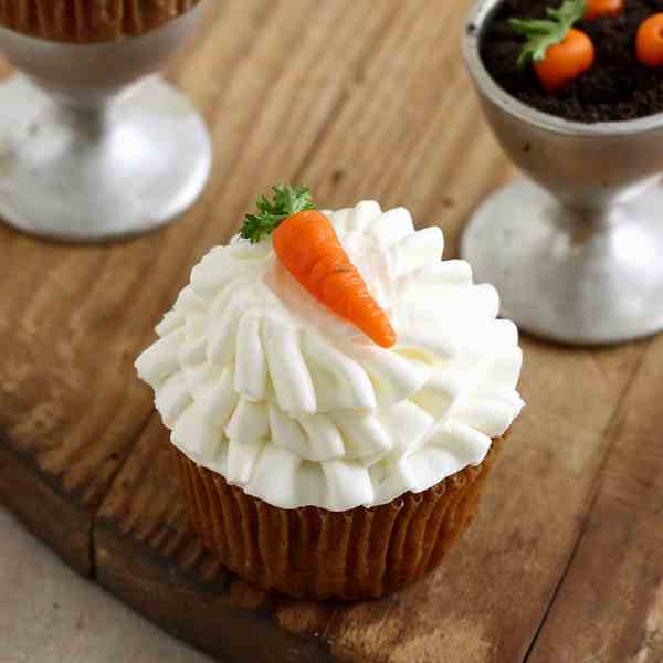 Pretty Ruffled Carrot Cupcakes