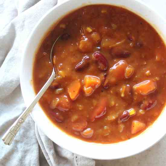 Awesome Chunky Tomato Bean Soup