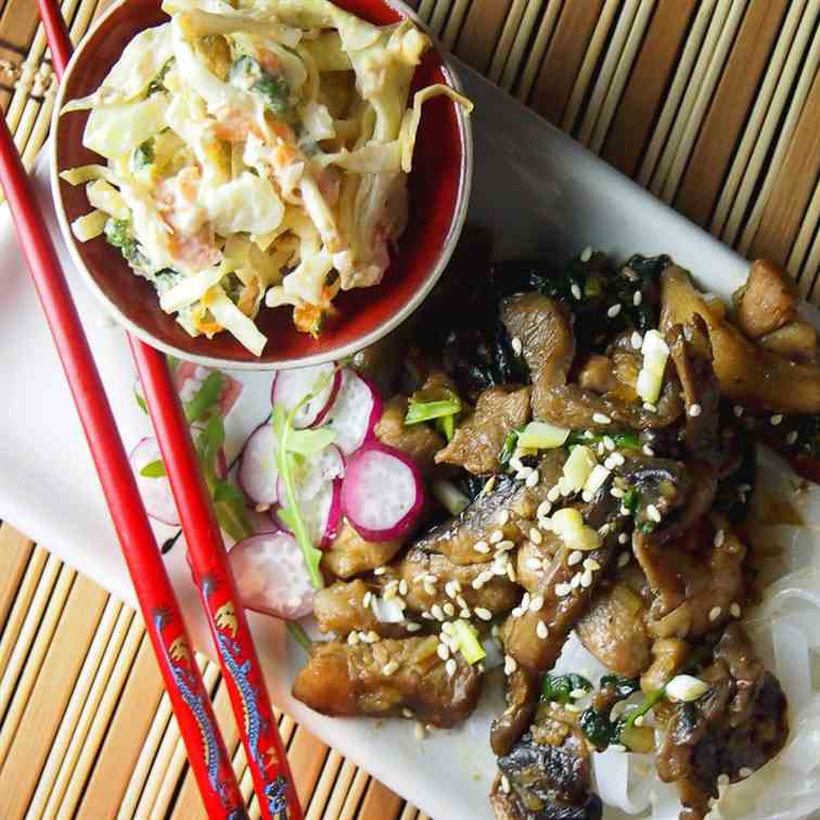 Sauteed pork neck with spinach