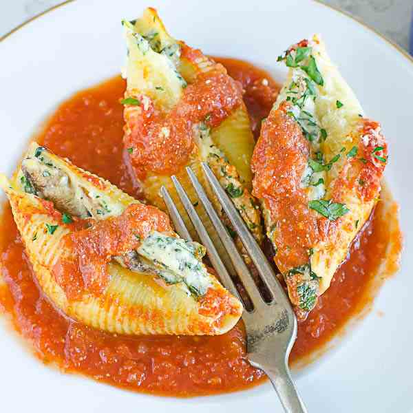 Mushroom Kale Stuffed Shells