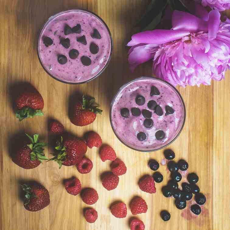 Triple Berry Chocolate Chip Smoothie