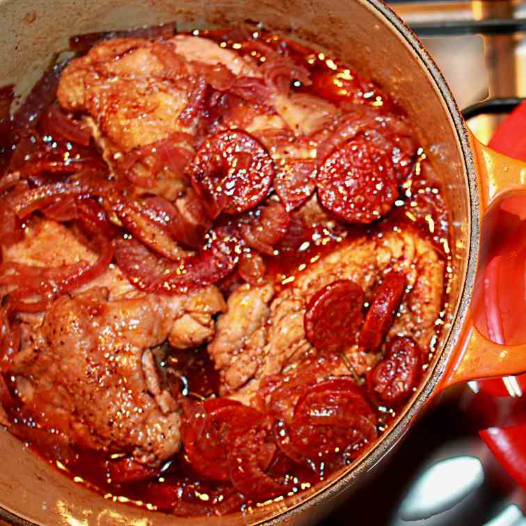 Chicken with Chorizo in Red Wine and Balsa