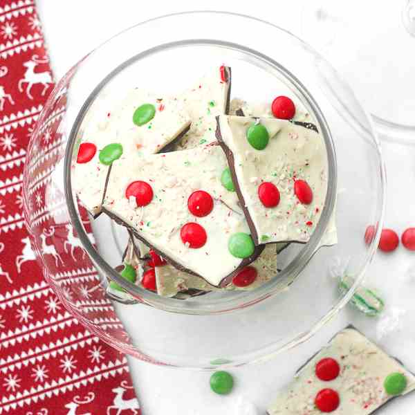 Chocolate and Peppermint Christmas Bark