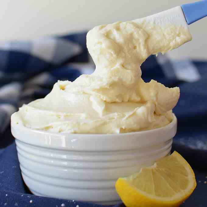 Copycat Cinnabon Frosting