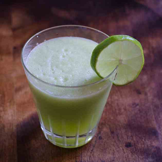 Refreshing Cucumber Celery Lime Smoothie