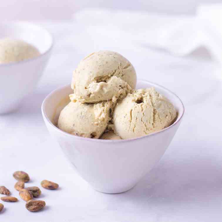Pistachio Almond Ice Cream