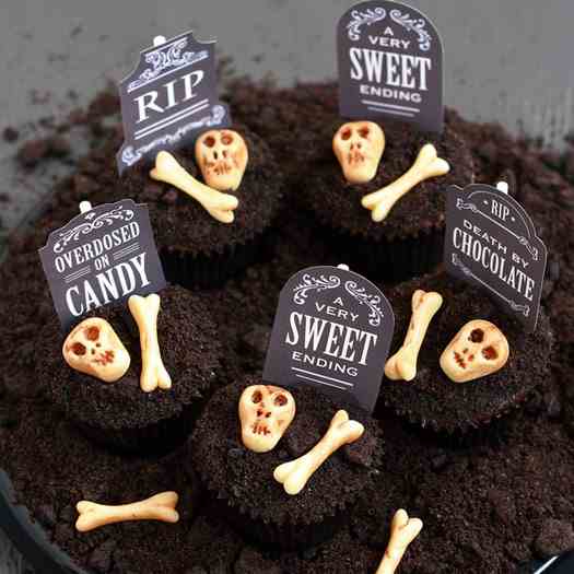 Spooky Graveyard Oreo Cupcakes Tutorial