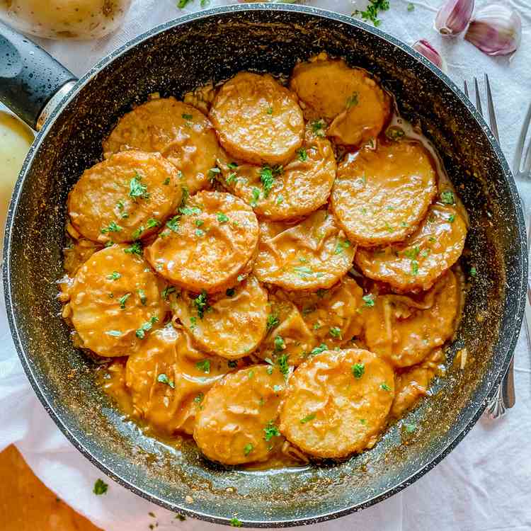 The BEST-EVER Spanish Potatoes