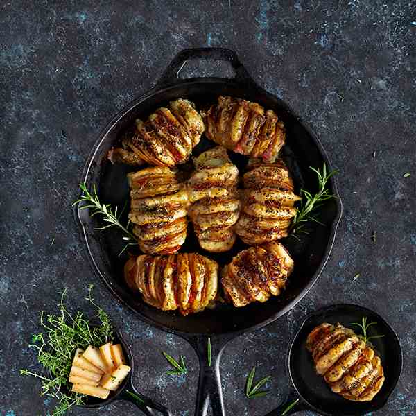 Hasselback potatoes with cheese and bacon 