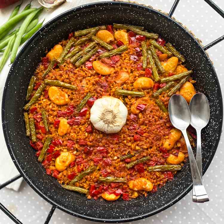 Baked Spanish Rice with Vegetables