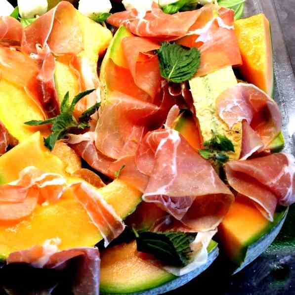 Melon with raw Ham and Parmesan