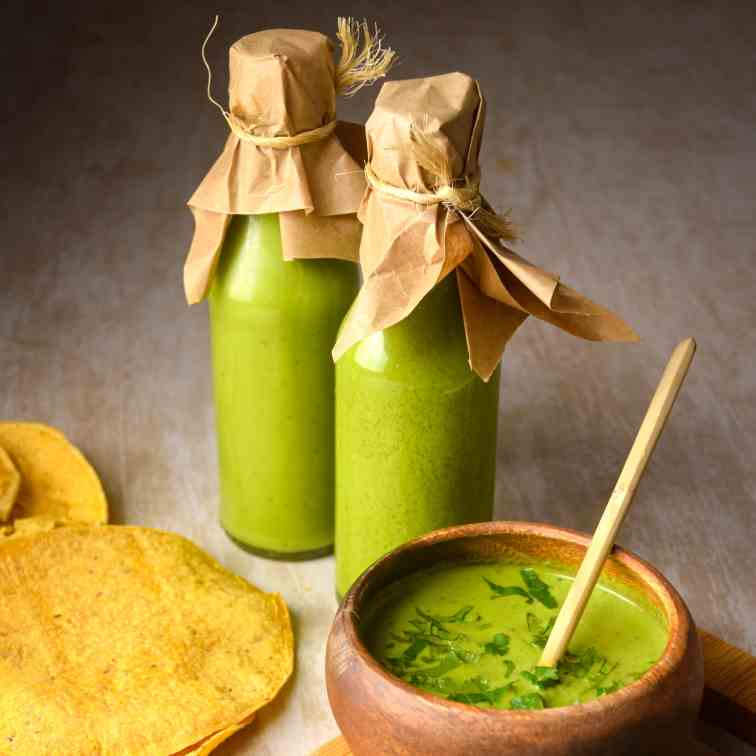 Fast and Easy Tomatillo Hot Sauce