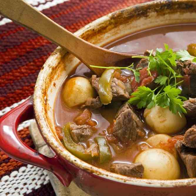 Dutch Oven Hungarian Beef Goulash Recipe