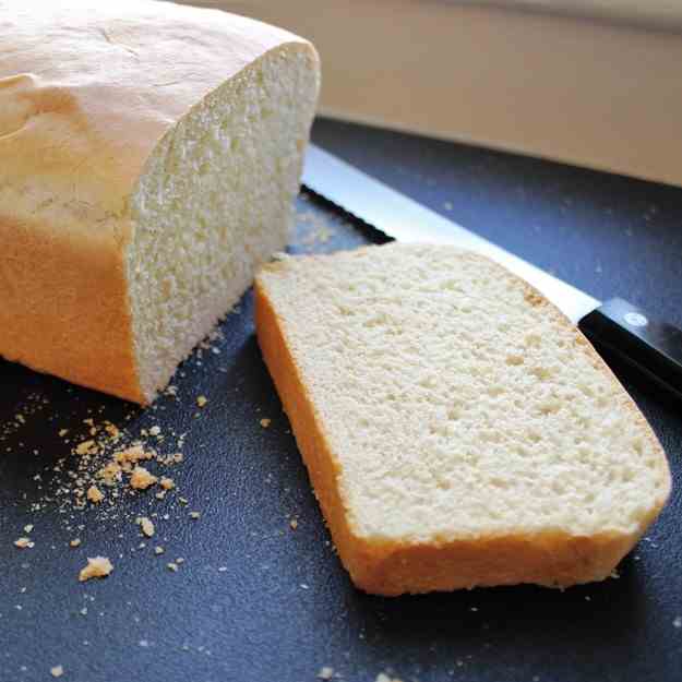 Red-and-Yellow White Bread