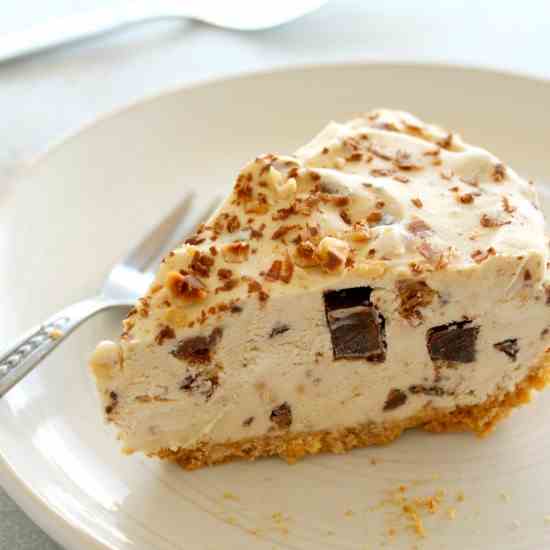 Chocolate Chip Peanut Butter Ice Cream Pie