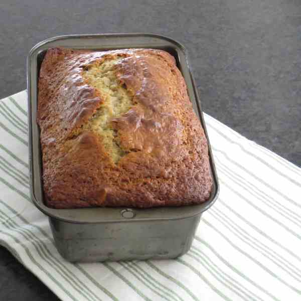 coconut-macadamia banana bread