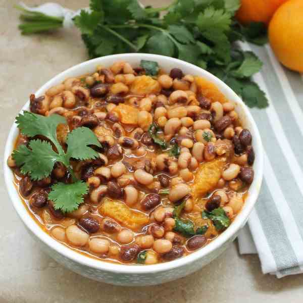 Black-Eyed Peas with Oranges and Chipotle